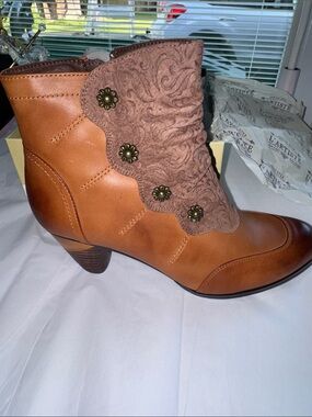 Spring Step L’Artiste Belgard Brown Hand Painted Leather Ankle Boots 10.5-11 NIB